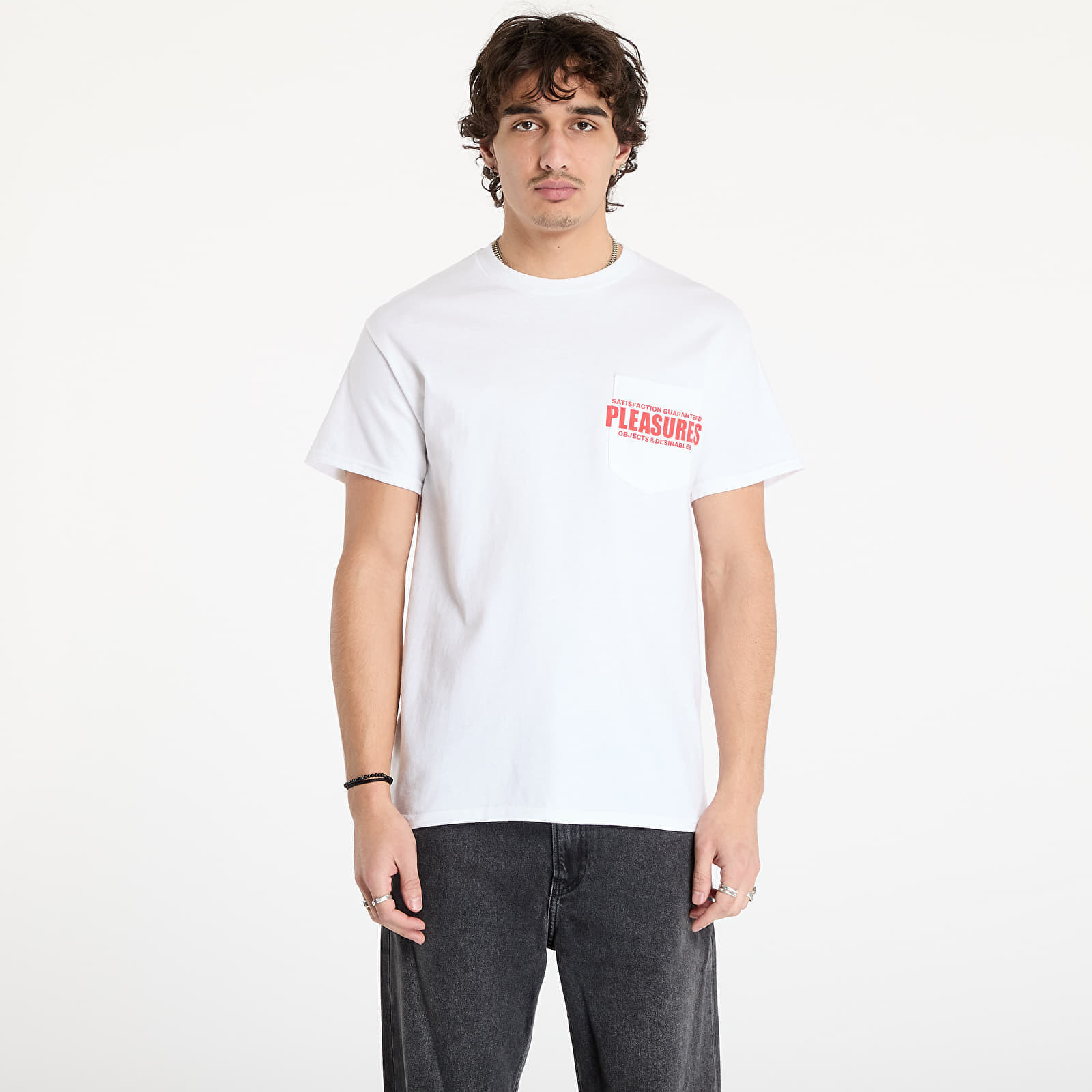 Tričko PLEASURES Staff Pocket T-Shirt White S