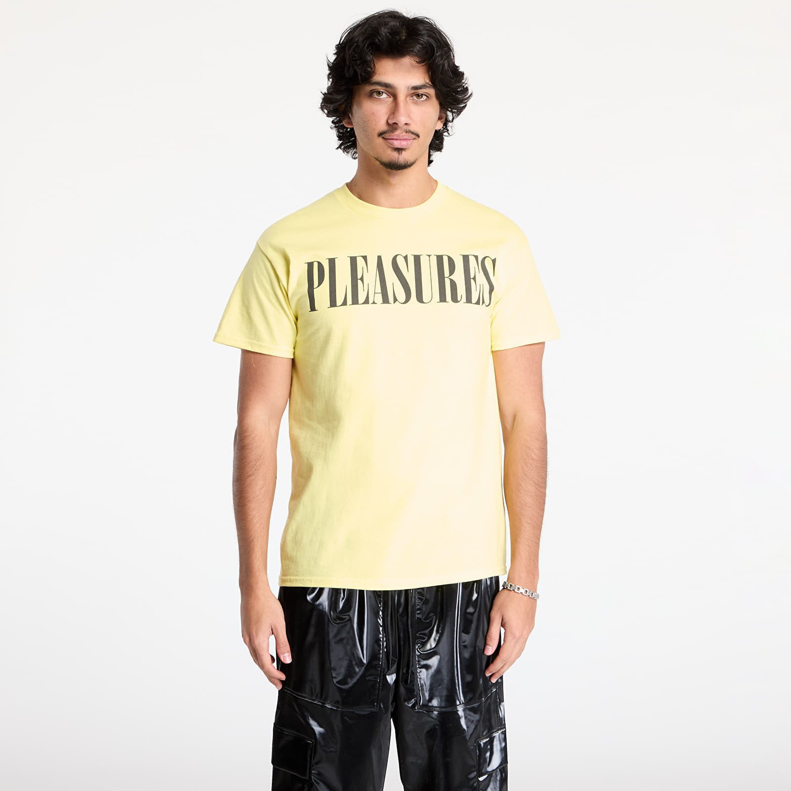 Tričko PLEASURES Onyx 24 T-Shirt Cornsilk S