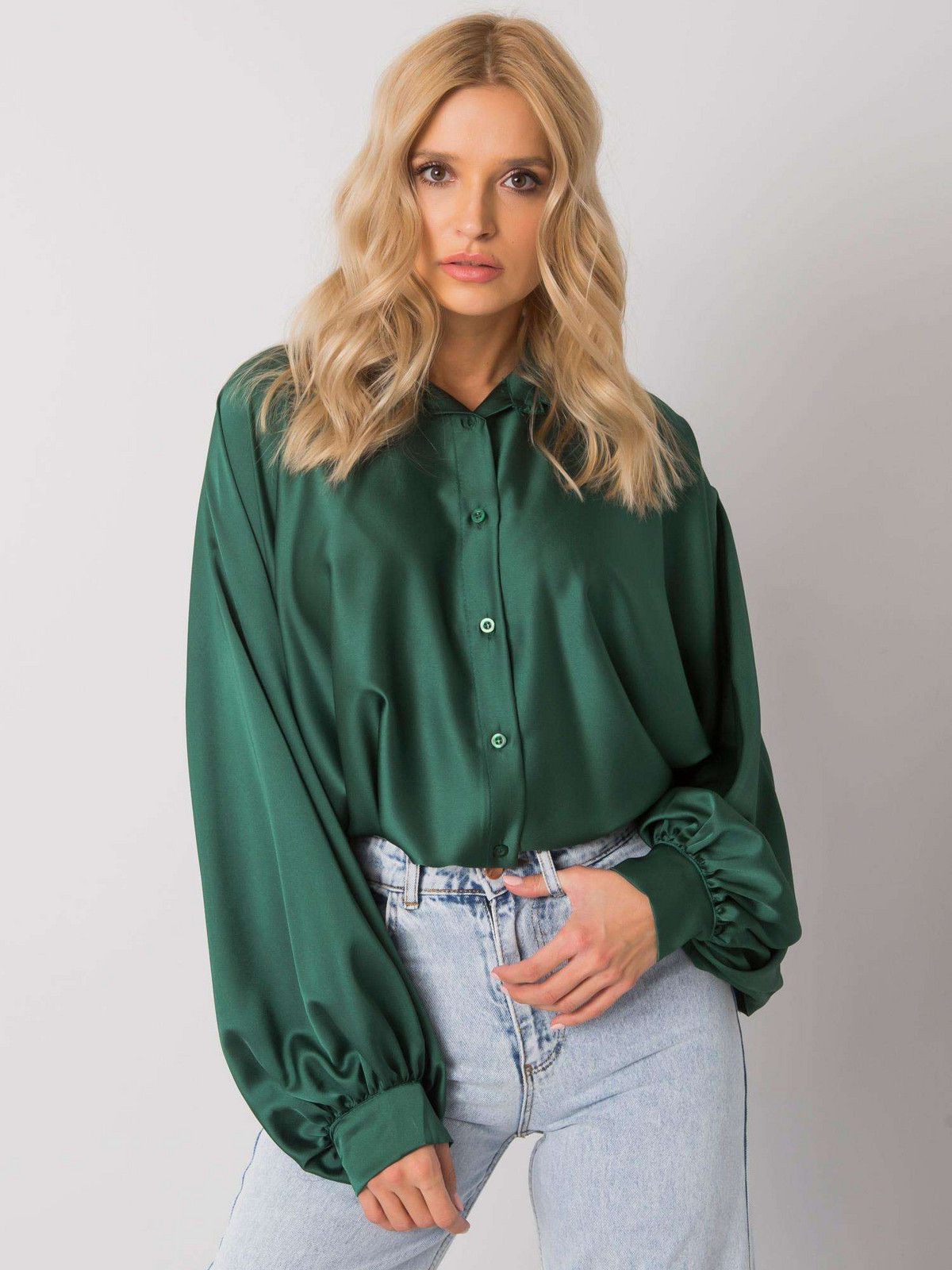 Green shirt with wide sleeves Cristina