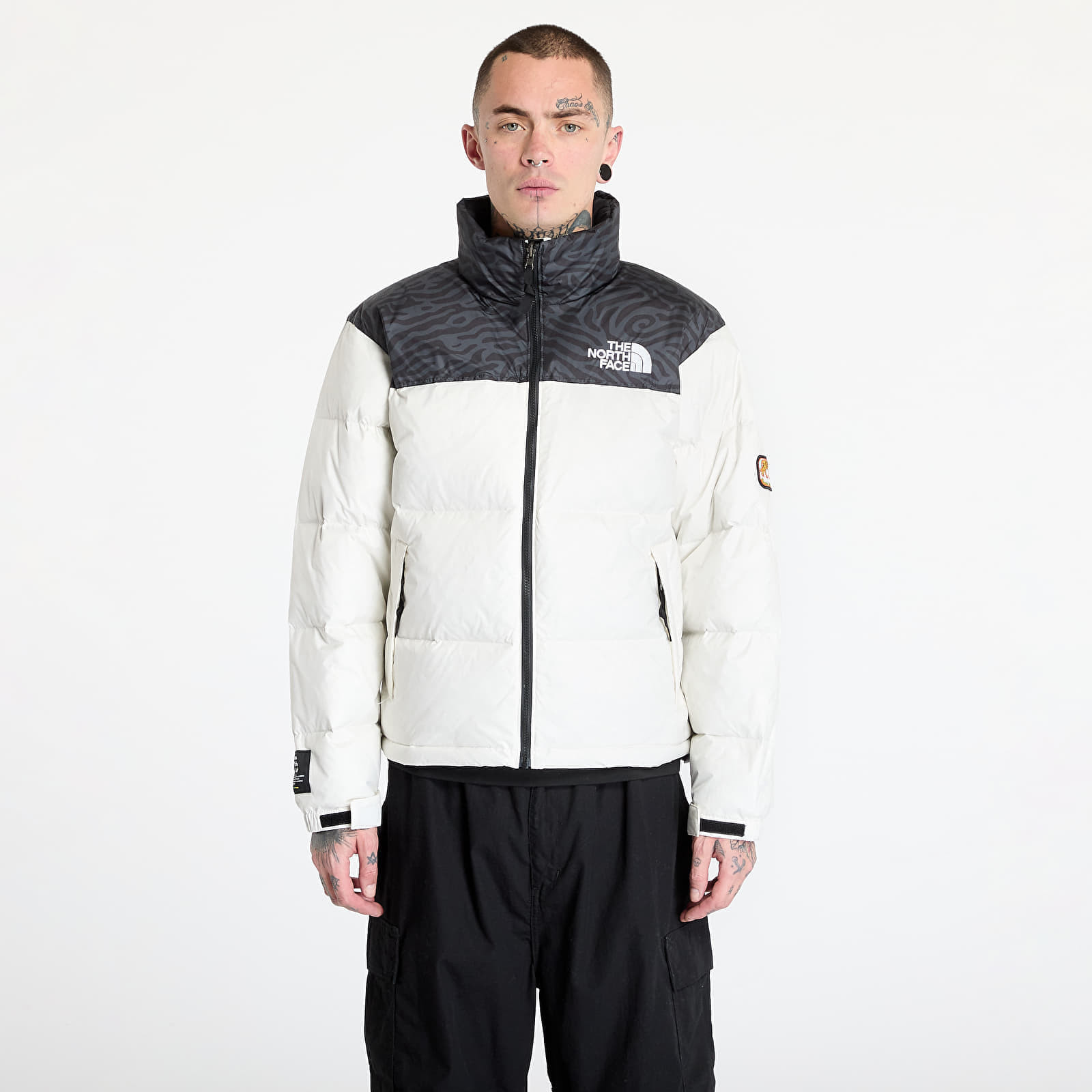 Bunda The North Face 96 Retro Nuptse Jacket White Dune S