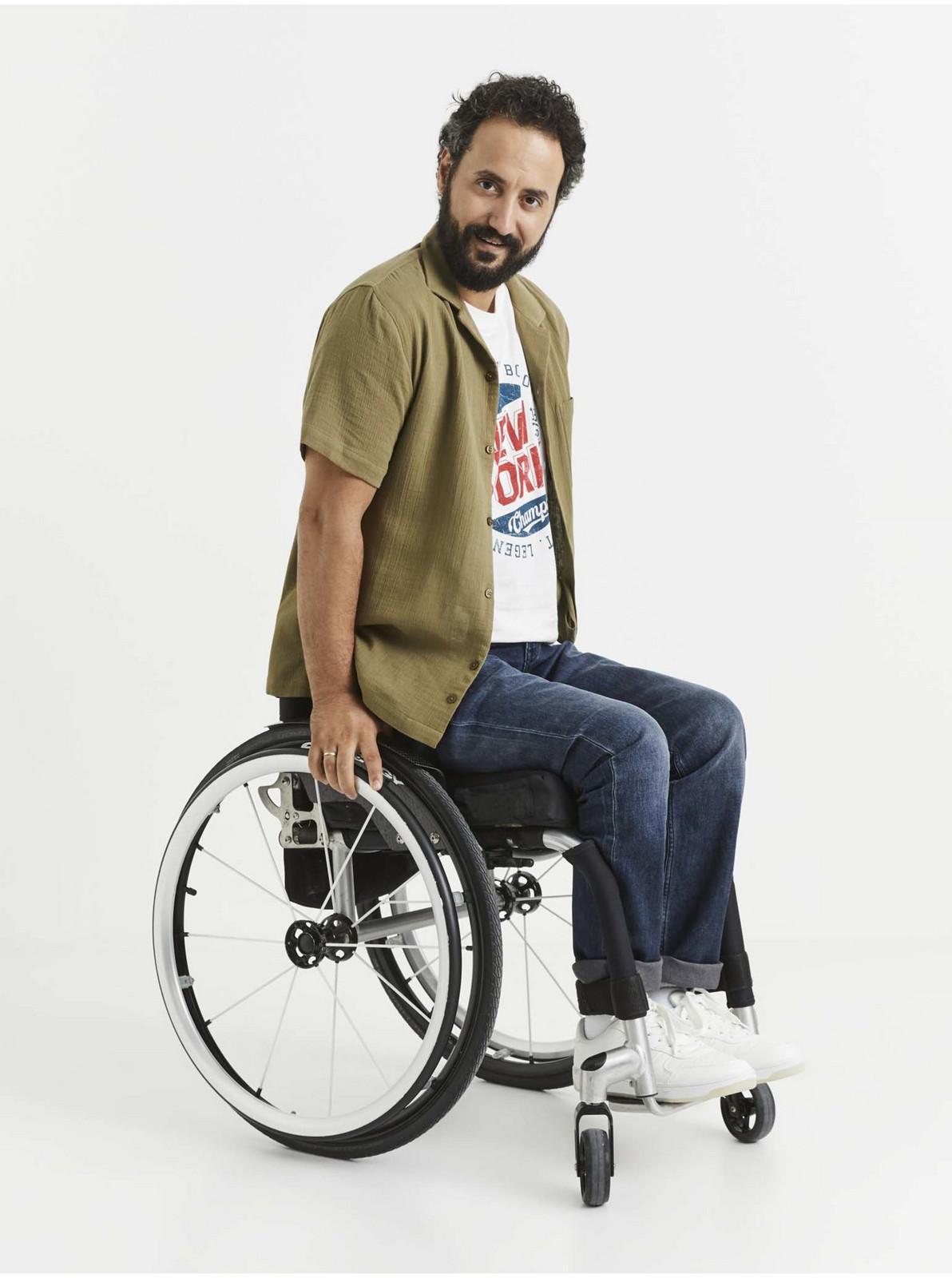 Kaki pánska košeľa s vreckom Celio