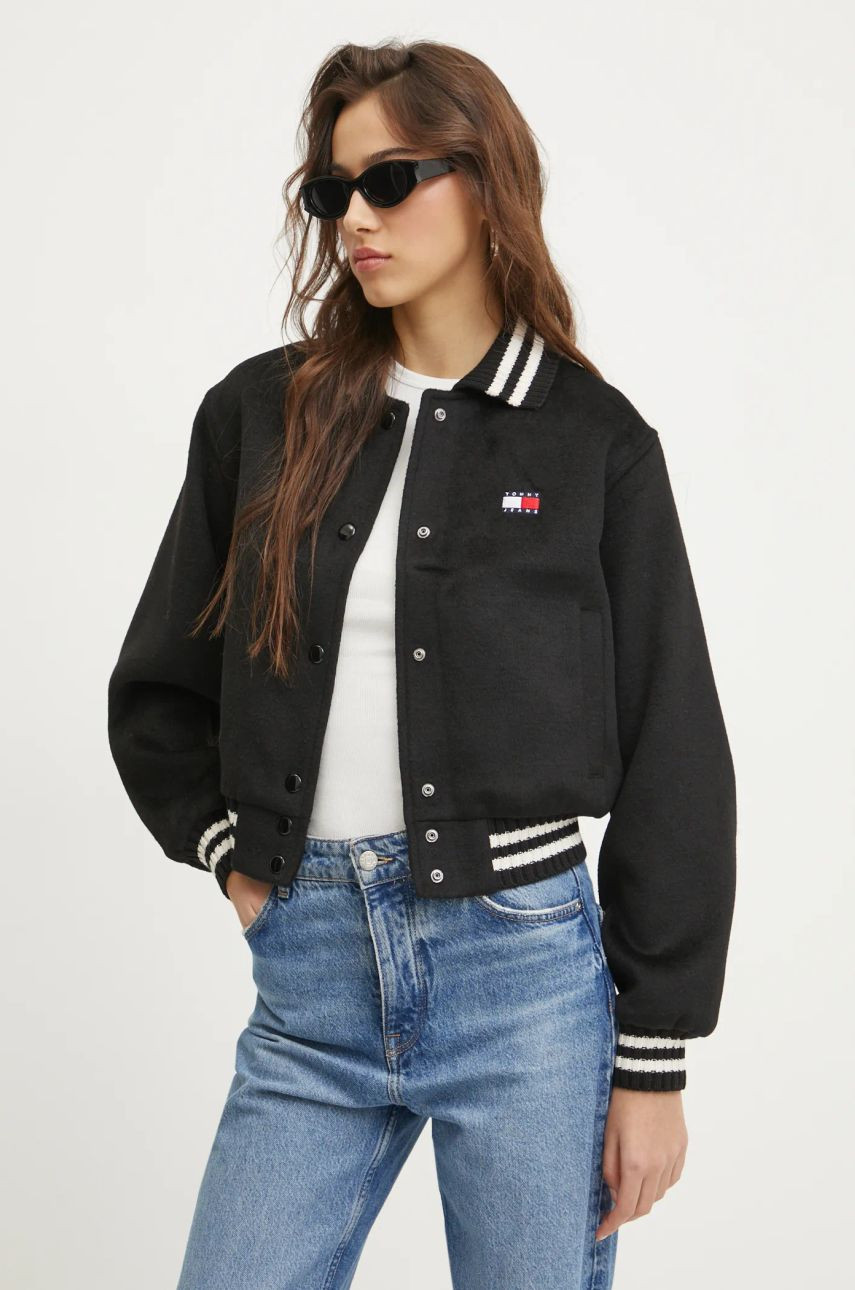 Bunda s prímesou vlny Tommy Jeans čierna farba, prechodná, oversize, DW0DW20165