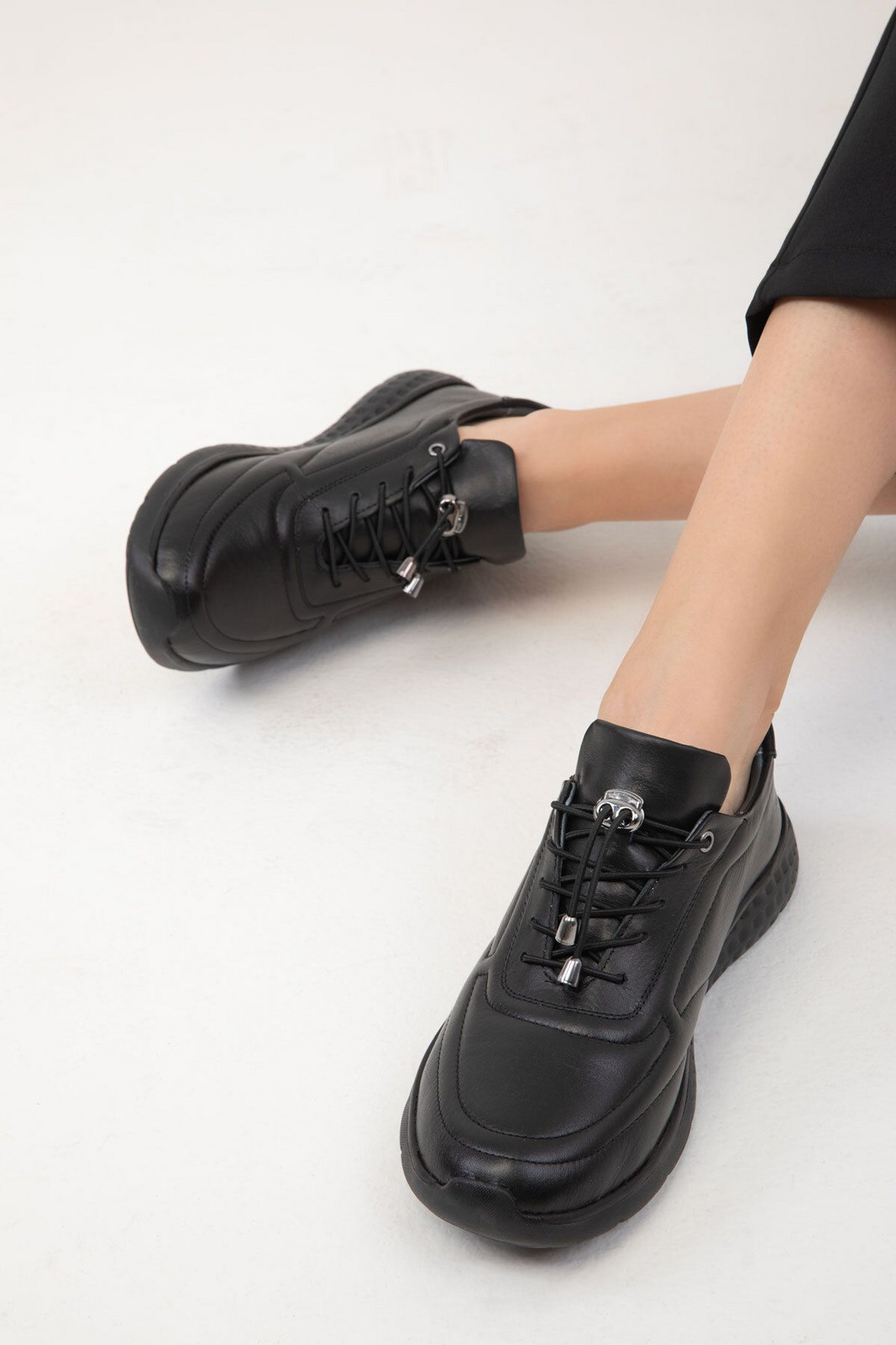 Soho Black-Black Genuine Leather Women's Sneaker 19922