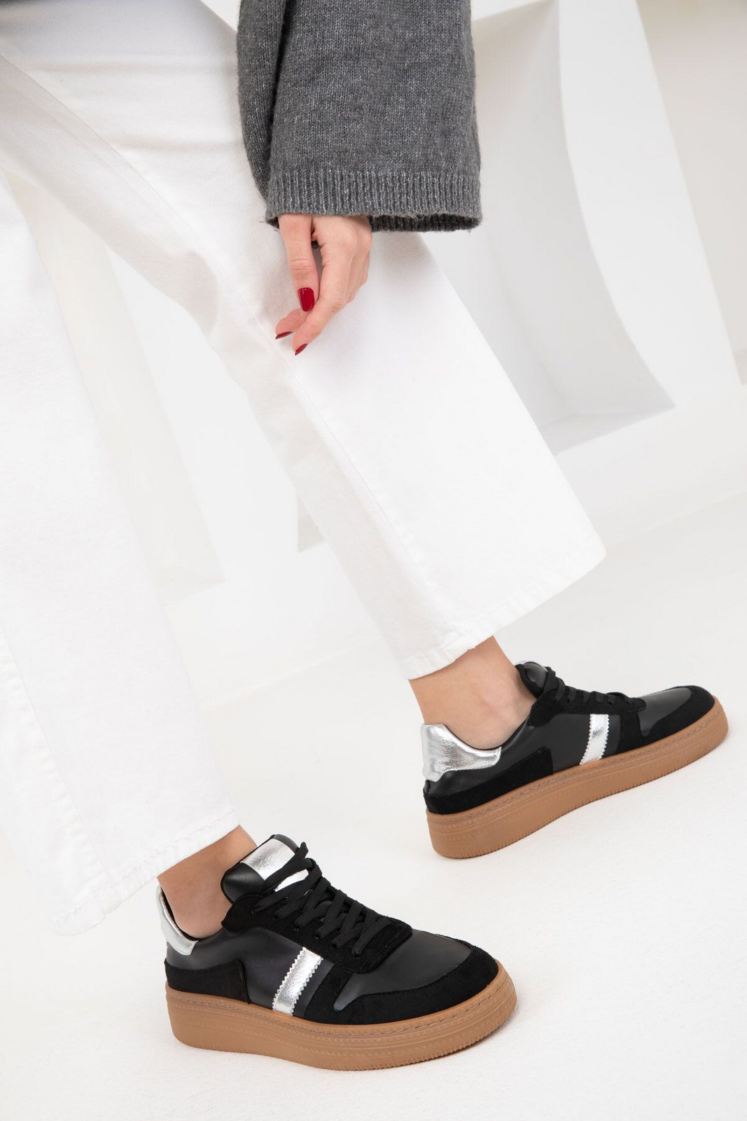 Soho Black-Silver Women's Sneakers 19968