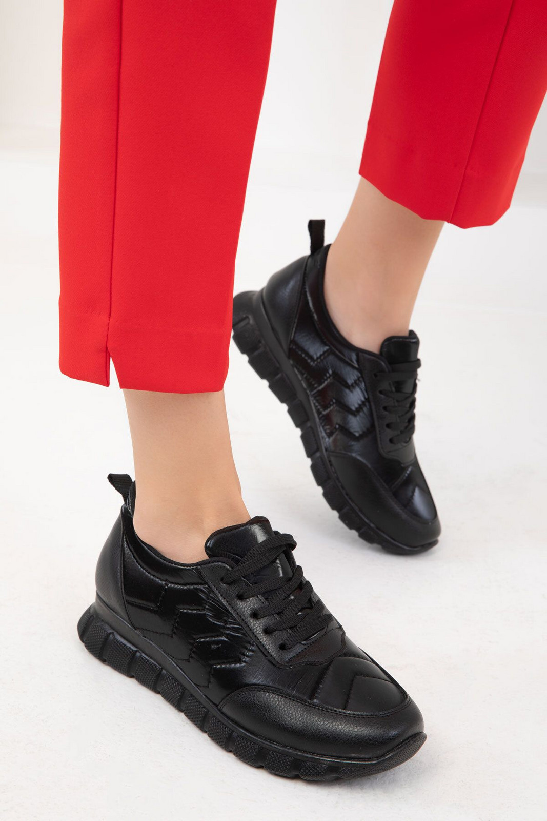 Soho Black Women's Sneakers 19982