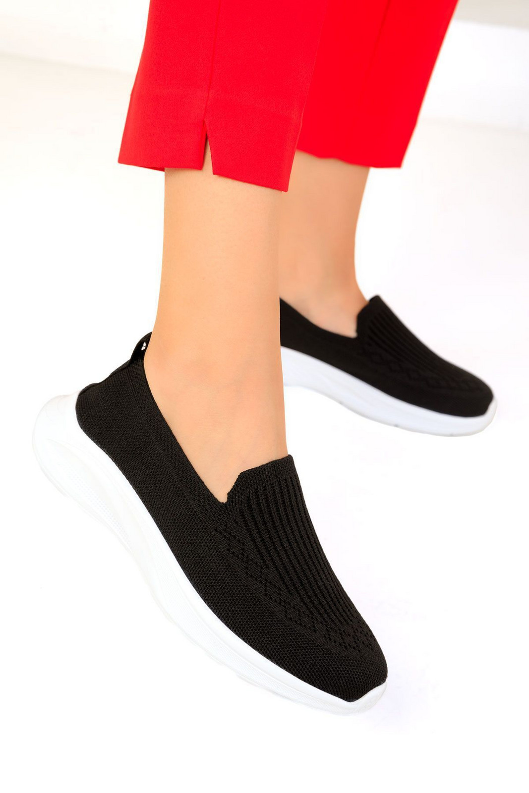 Soho Black Women's Sneakers 19452