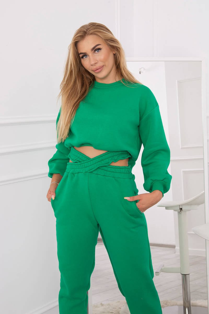 Insulated set with a short sweatshirt in green color
