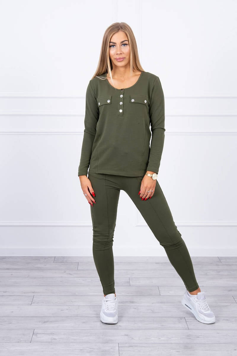 Set with a khaki-coloured press stud neckline