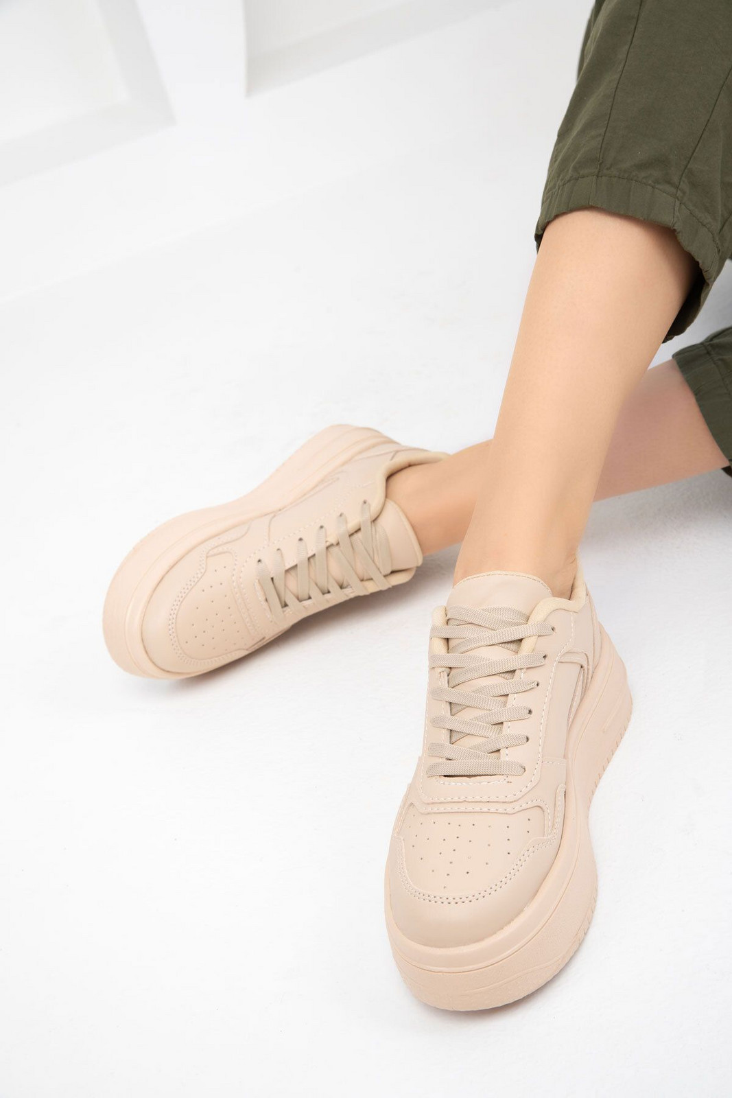 Soho Ten Women's Sneakers 19684