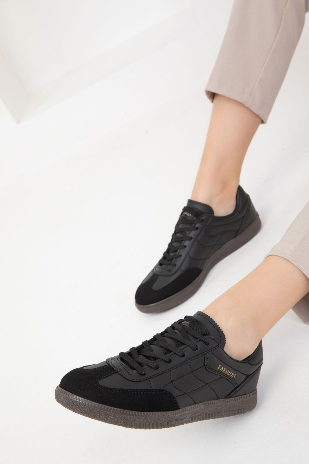 Soho Black-Black Unisex Sneakers 19792