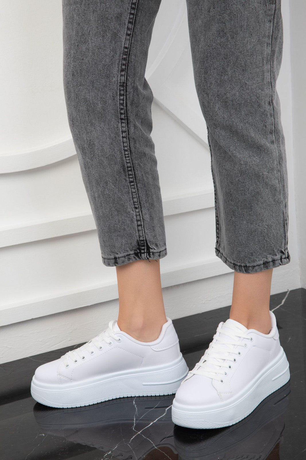 Soho White Women's Sneakers 19683