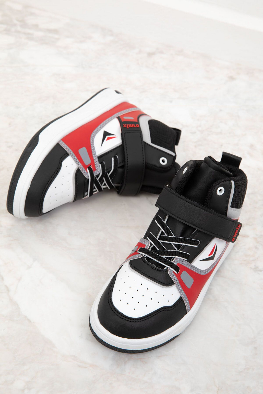 Soho Black-White-Red Kids Sneaker 19608