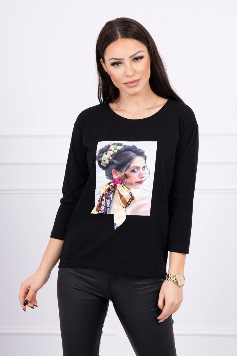 Blouse with graphics and a colorful bow 3D black