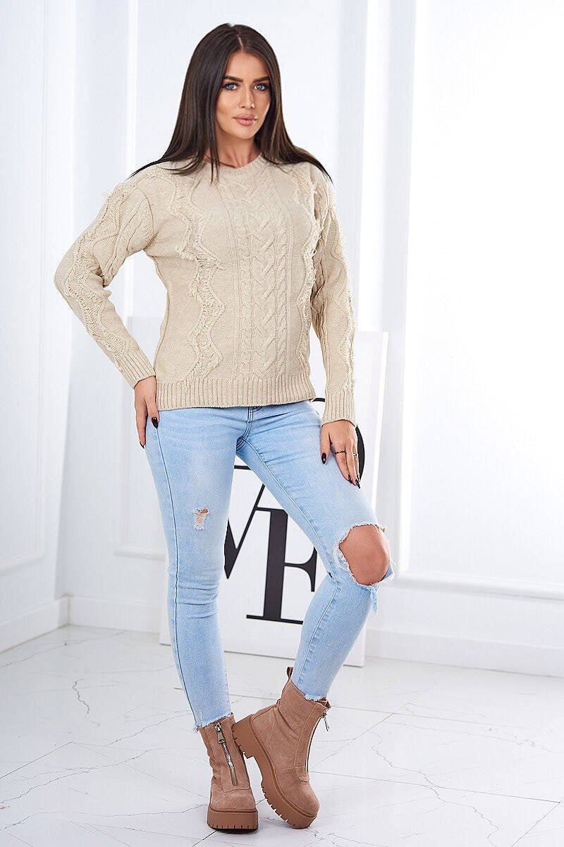 Sweater with beige weave of braids