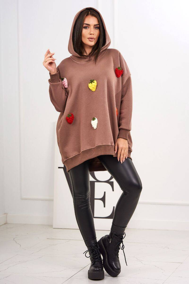Insulated sweatshirt with mocha motif of strawberries