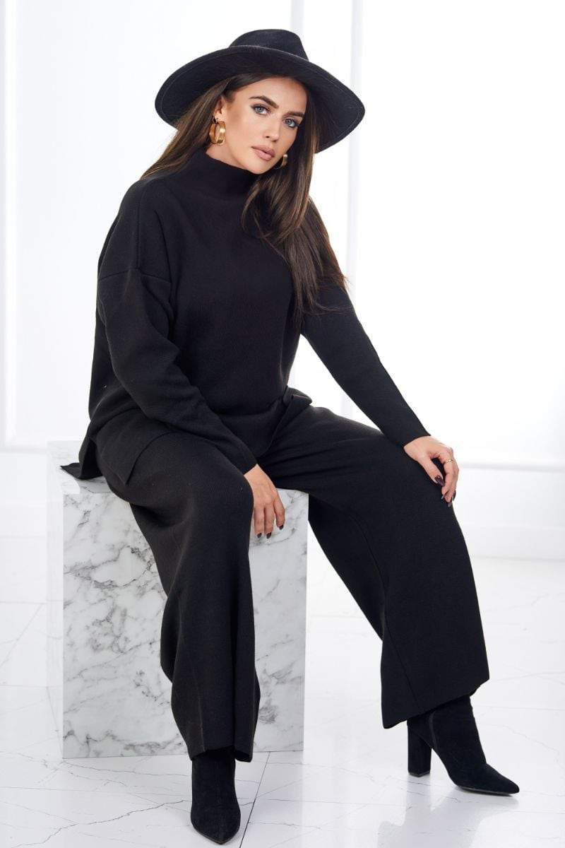 2-piece set of sweaters in black