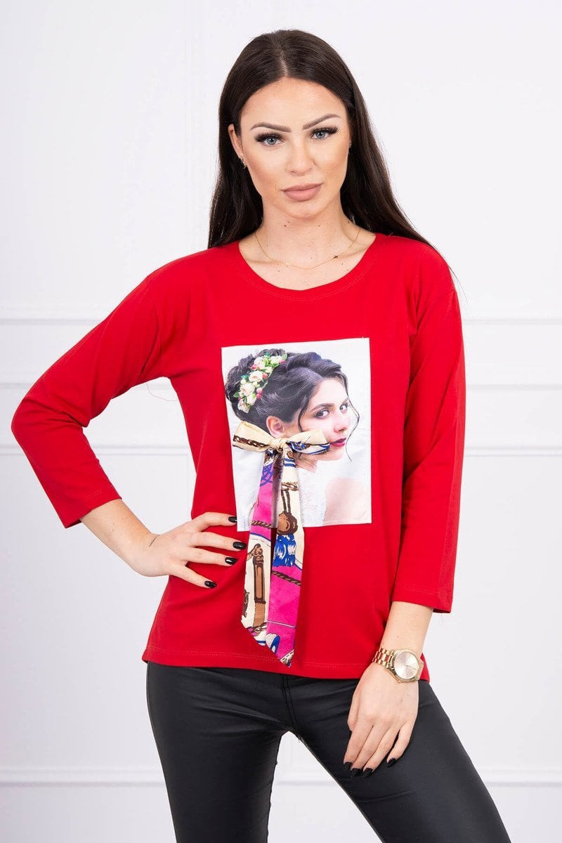 Blouse with graphics and a colorful bow 3D red