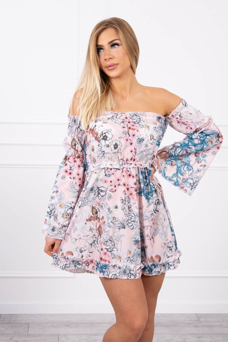 Floral dress on the shoulders powder pink