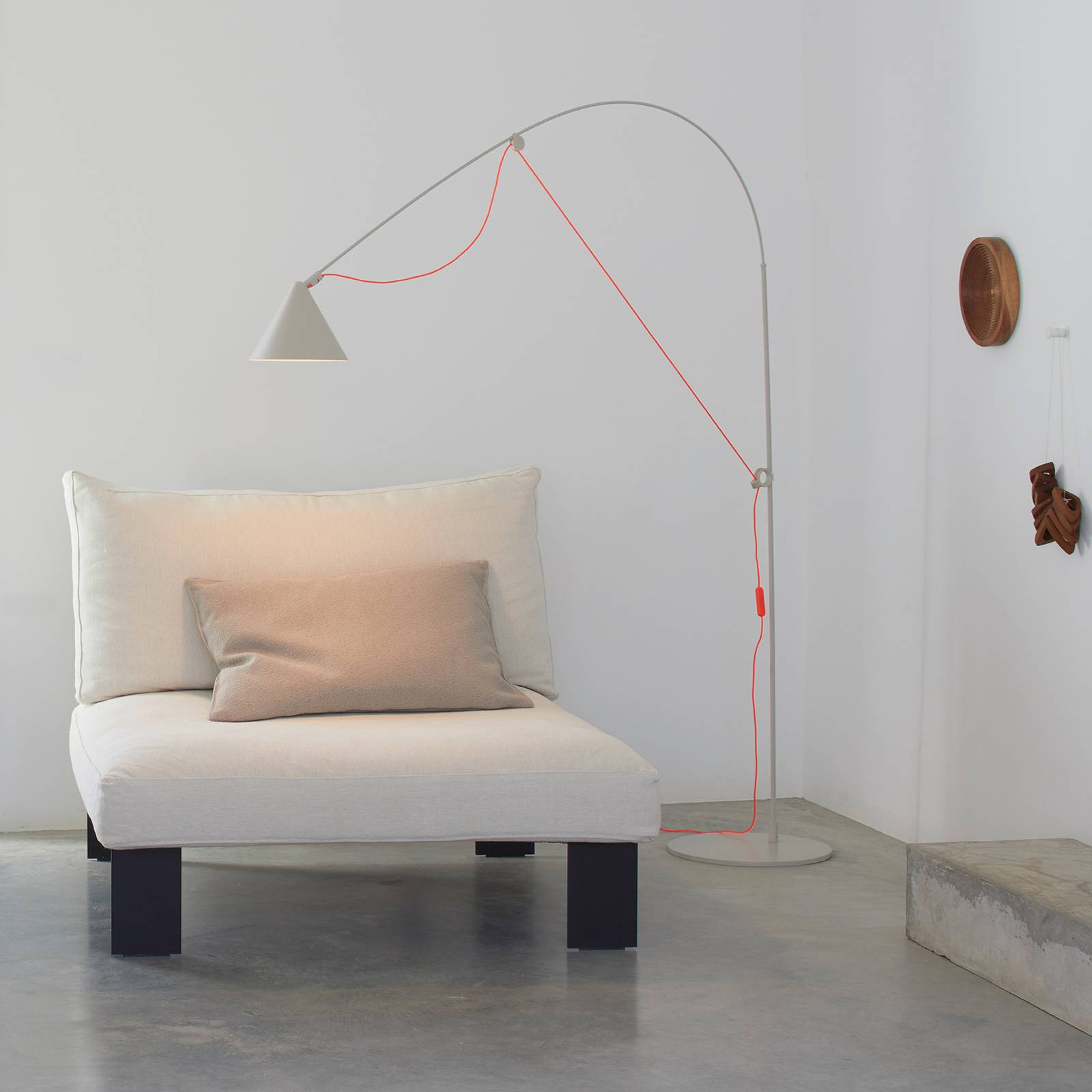 midgard LED stojacia lampa AYNO L, sivá/oranžová, 3 000 K, 166 cm
