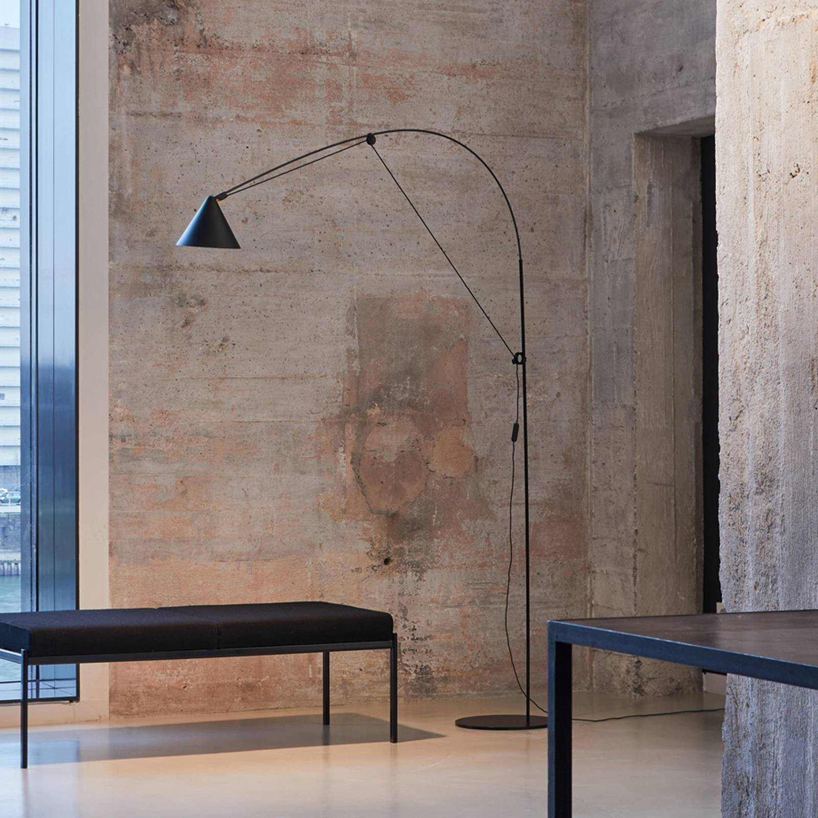 midgard LED stojacia lampa AYNO L, čierna/čierna 2 700 K 166 cm