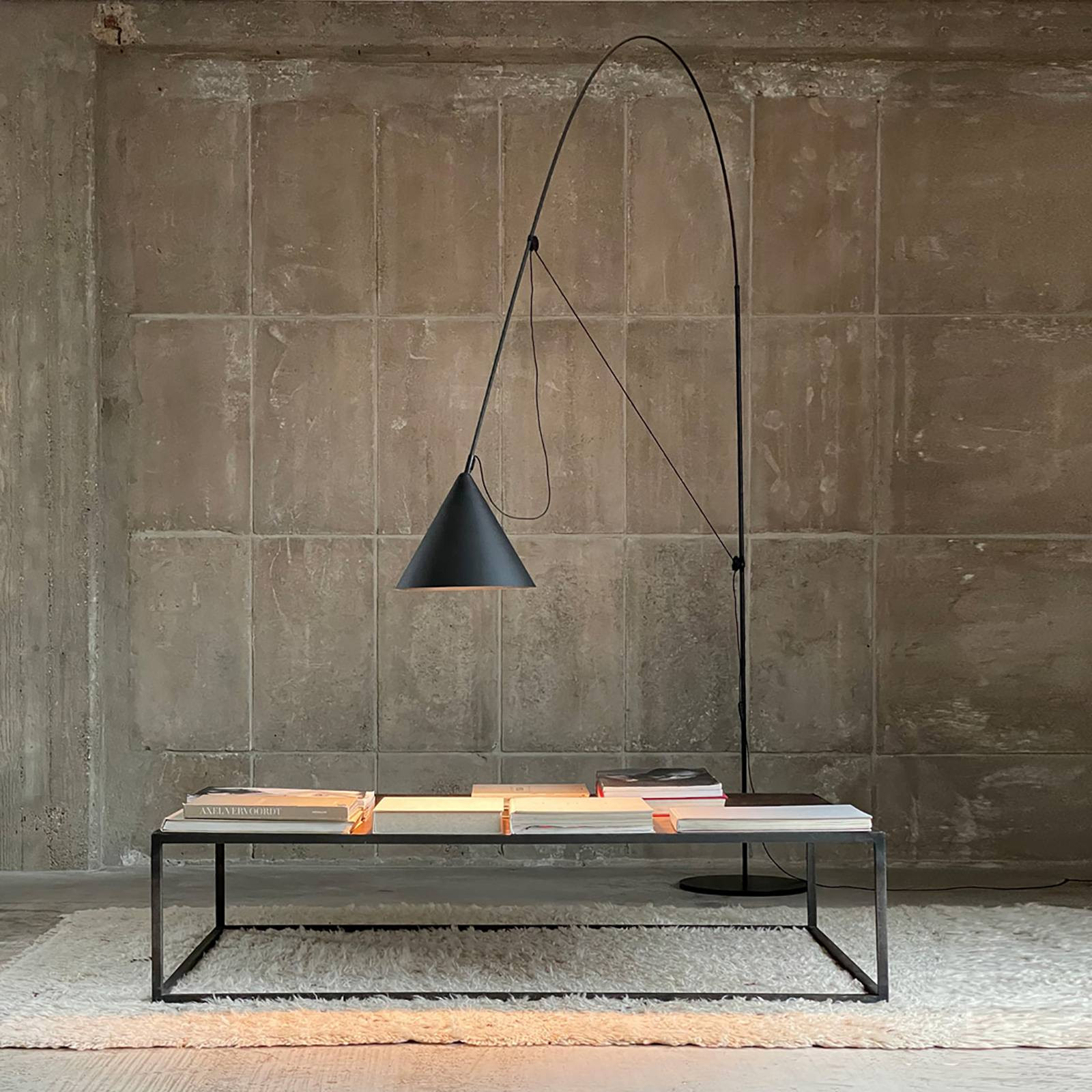 midgard LED stojacia lampa AYNO XL čierna/čierna 4 000 K 290 cm