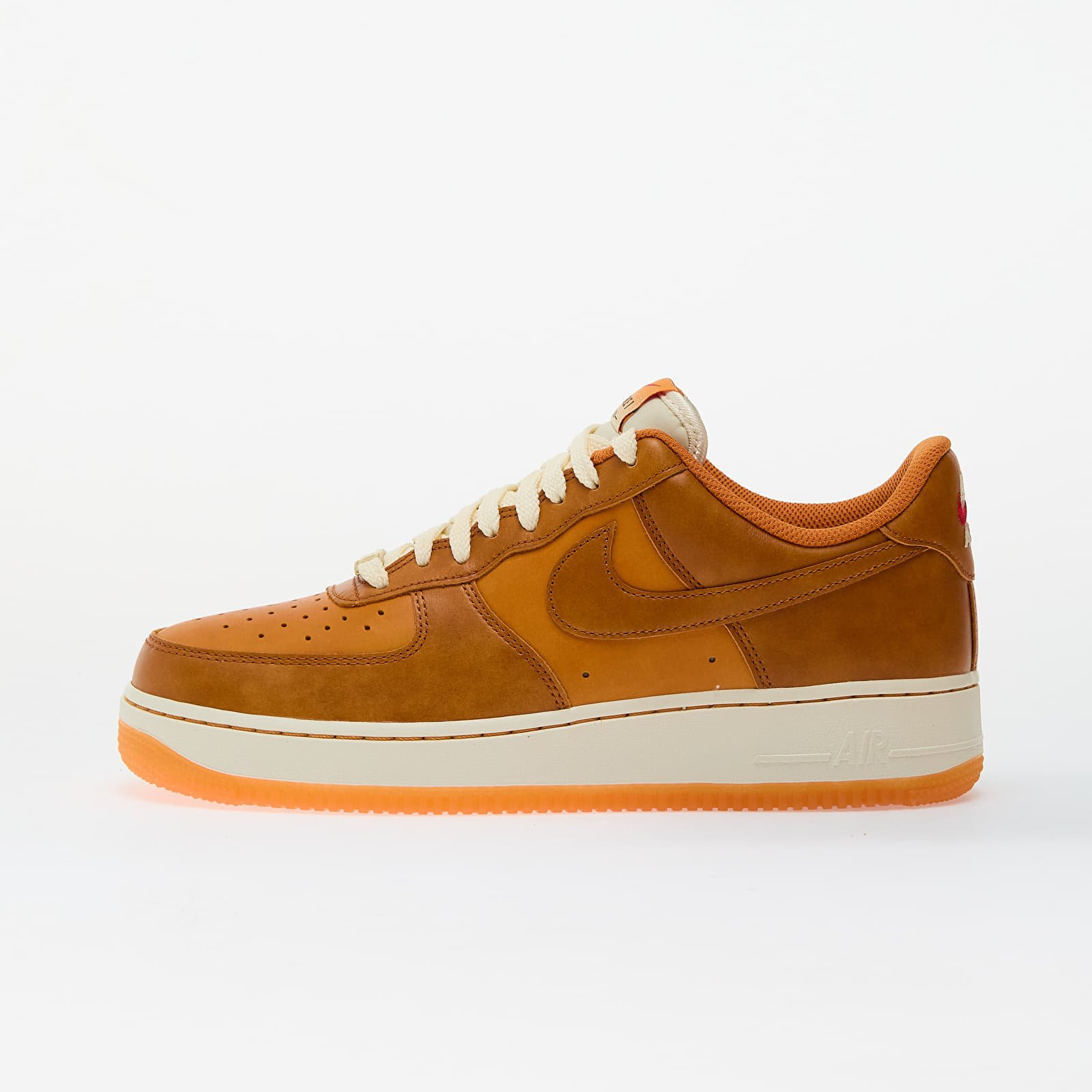 Tenisky Nike Air Force 1 '07 Lv8 Sunset/ Russet-Cacao Wow-Coconut Milk EUR 42