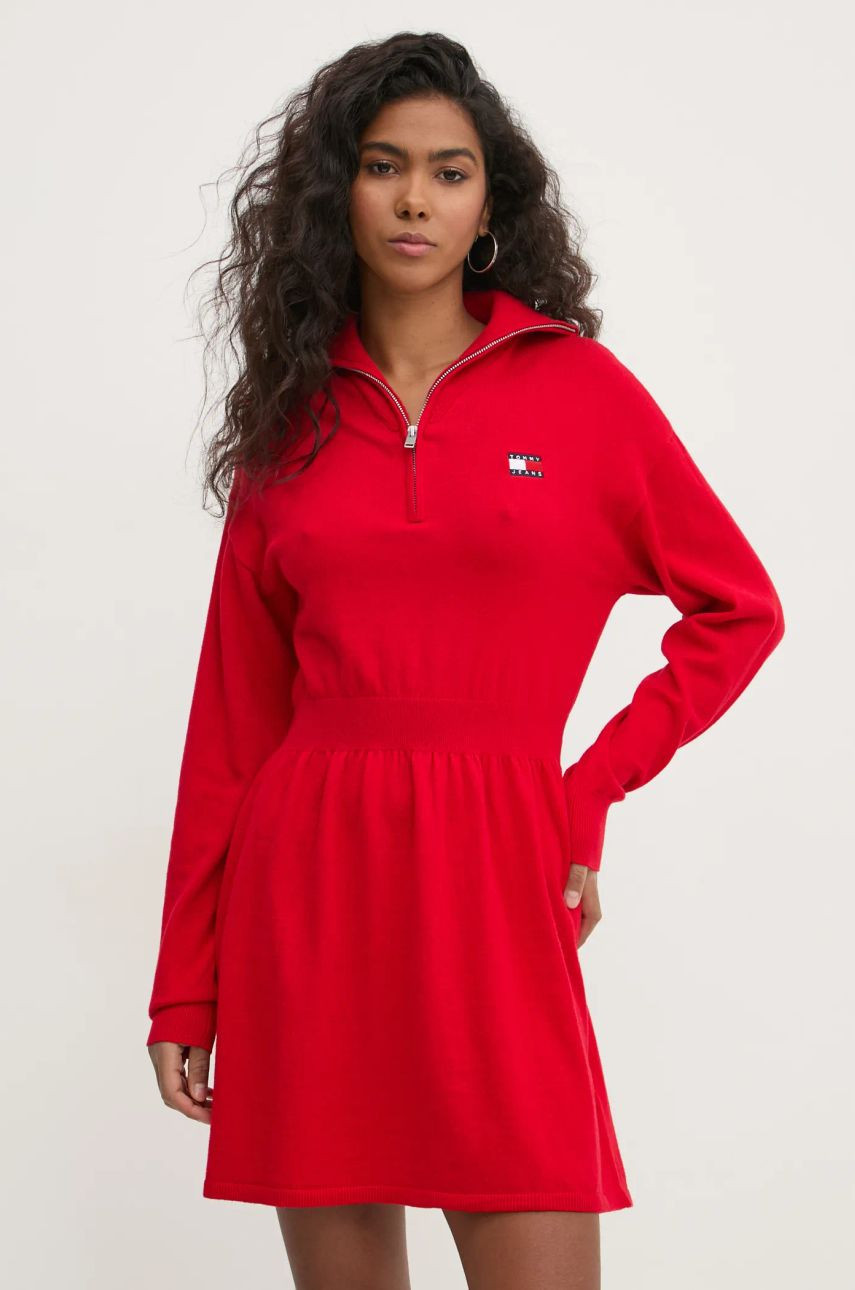 Šaty s prímesou vlny Tommy Jeans červená farba, mini, áčkový strih, DW0DW19480