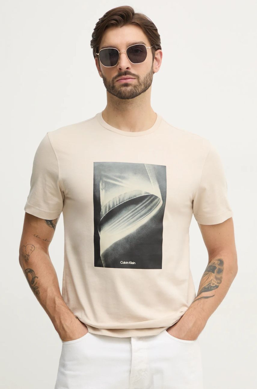 Tričko Calvin Klein pánske, béžová farba, s potlačou, K10K113797