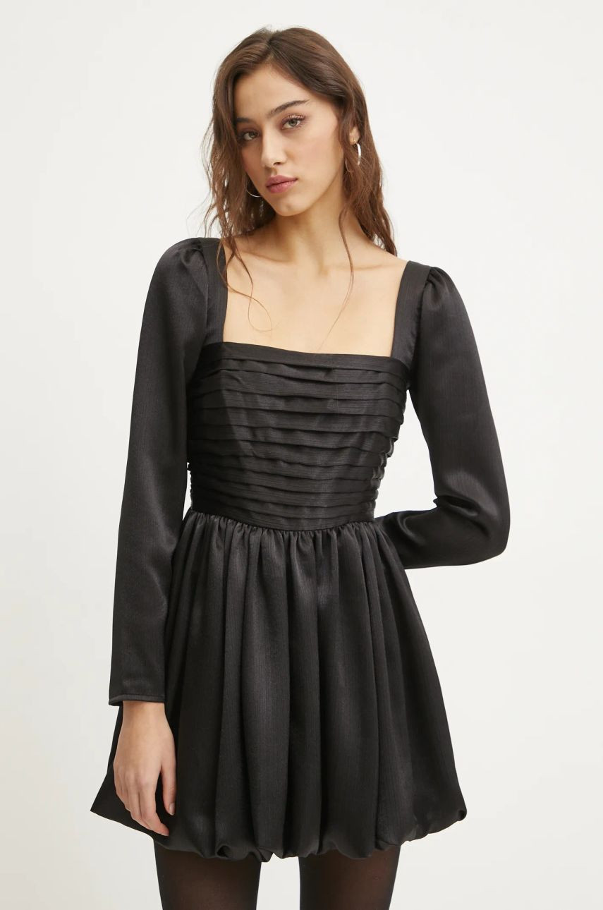 Šaty Abercrombie & Fitch čierna farba, mini, áčkový strih, KI159-5085