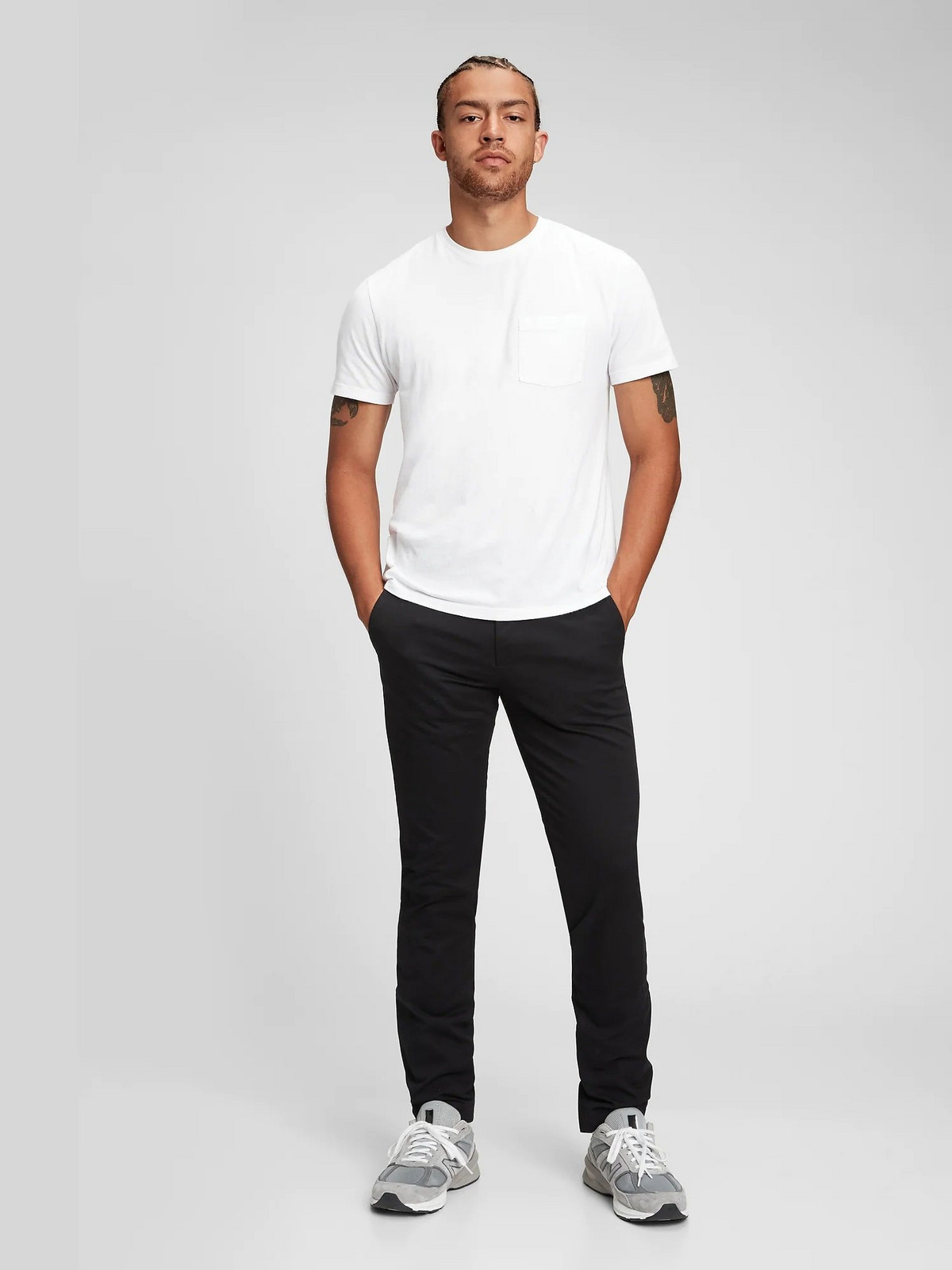 GAP Pants modern khakis in skinny fit with Flex - Men
