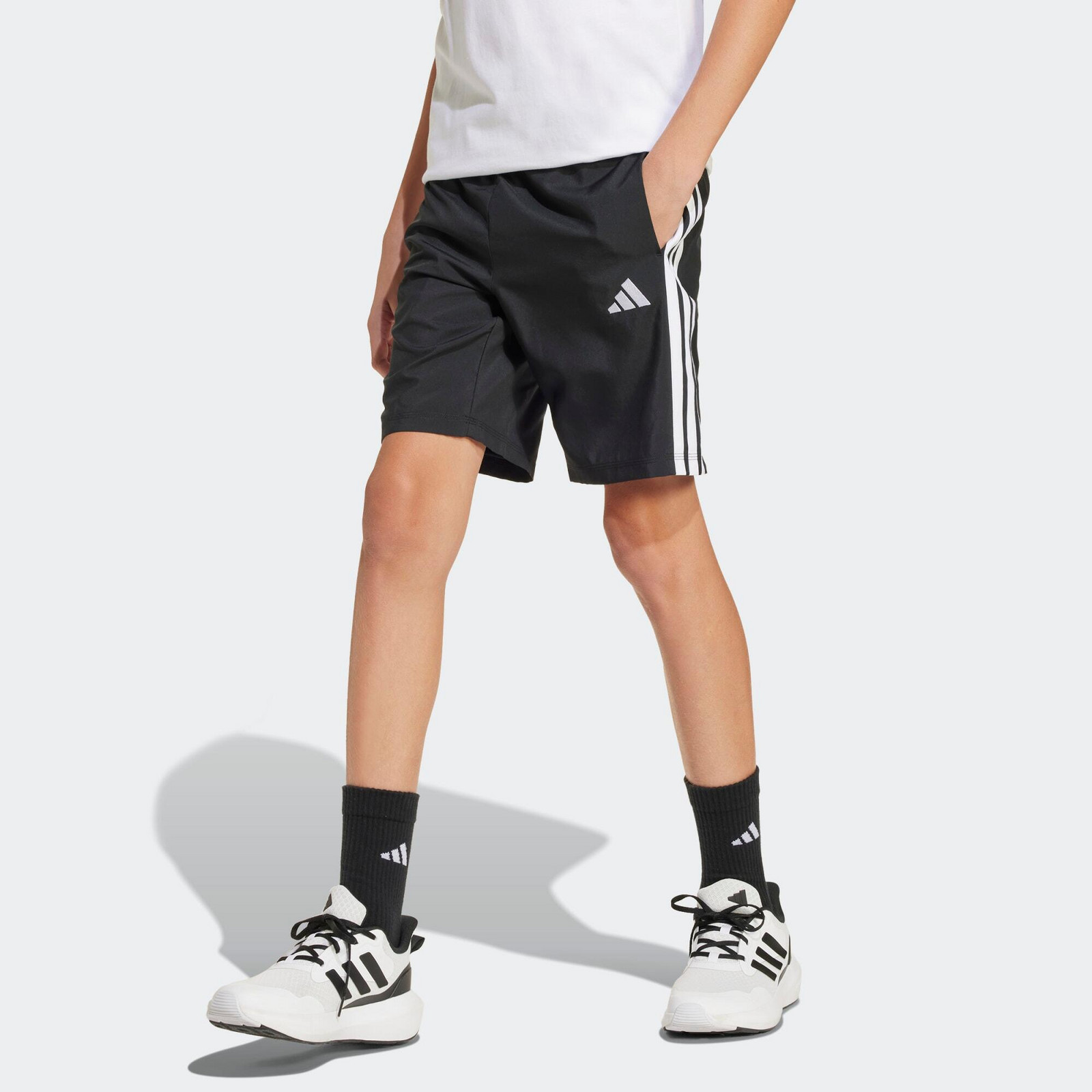 Detské športové šortky ADIDAS čierne