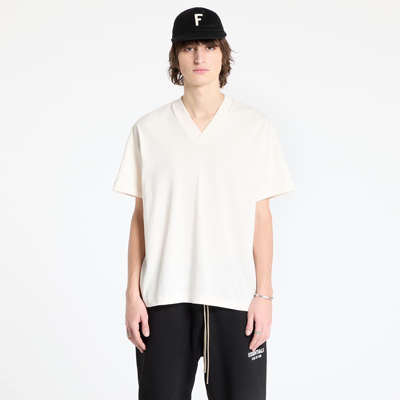 Tričko Fear Of God ESSENTIALS 3-Pack Essential V-Neck T-Shirt Shell XS