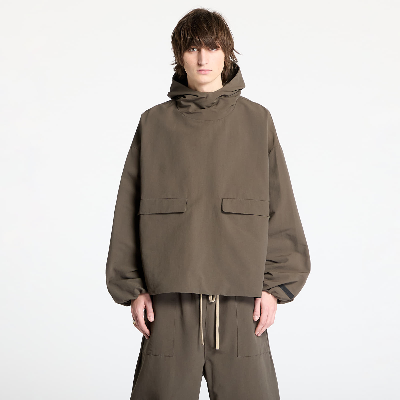 Bunda Fear Of God ESSENTIALS Military Nylon Hooded Anorak Brown S