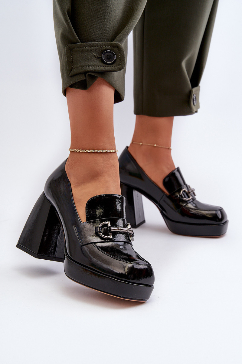 Dámske lakované topánky na vysokom podpätku Black D&A 38