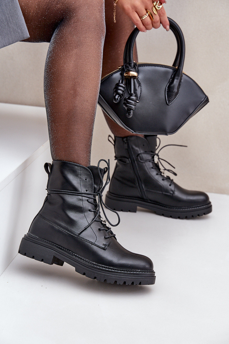 Čierne dámske členkové šnurovacie čižmy na plochom podpätku - 36