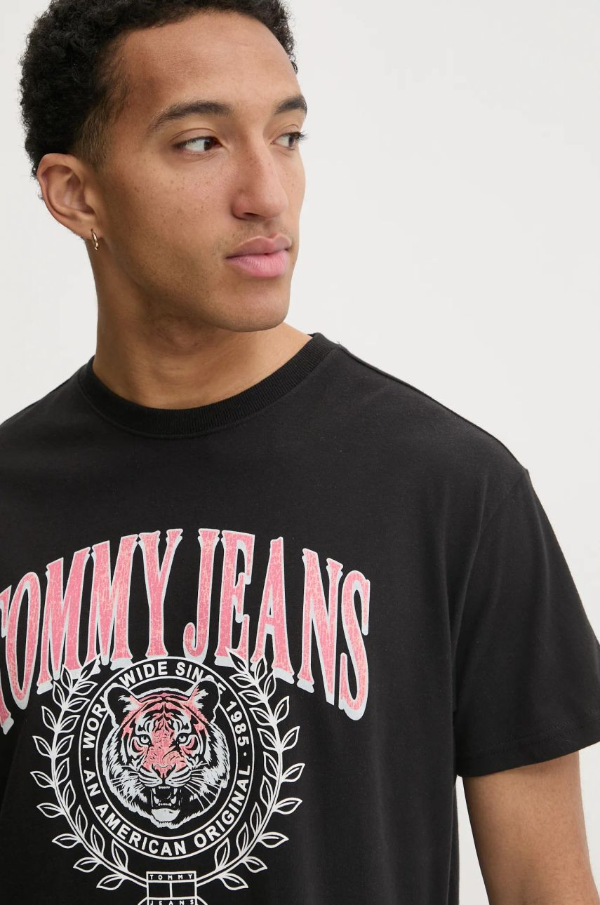 Bavlnené tričko Tommy Jeans pánske, čierna farba, s potlačou, DM0DM21191