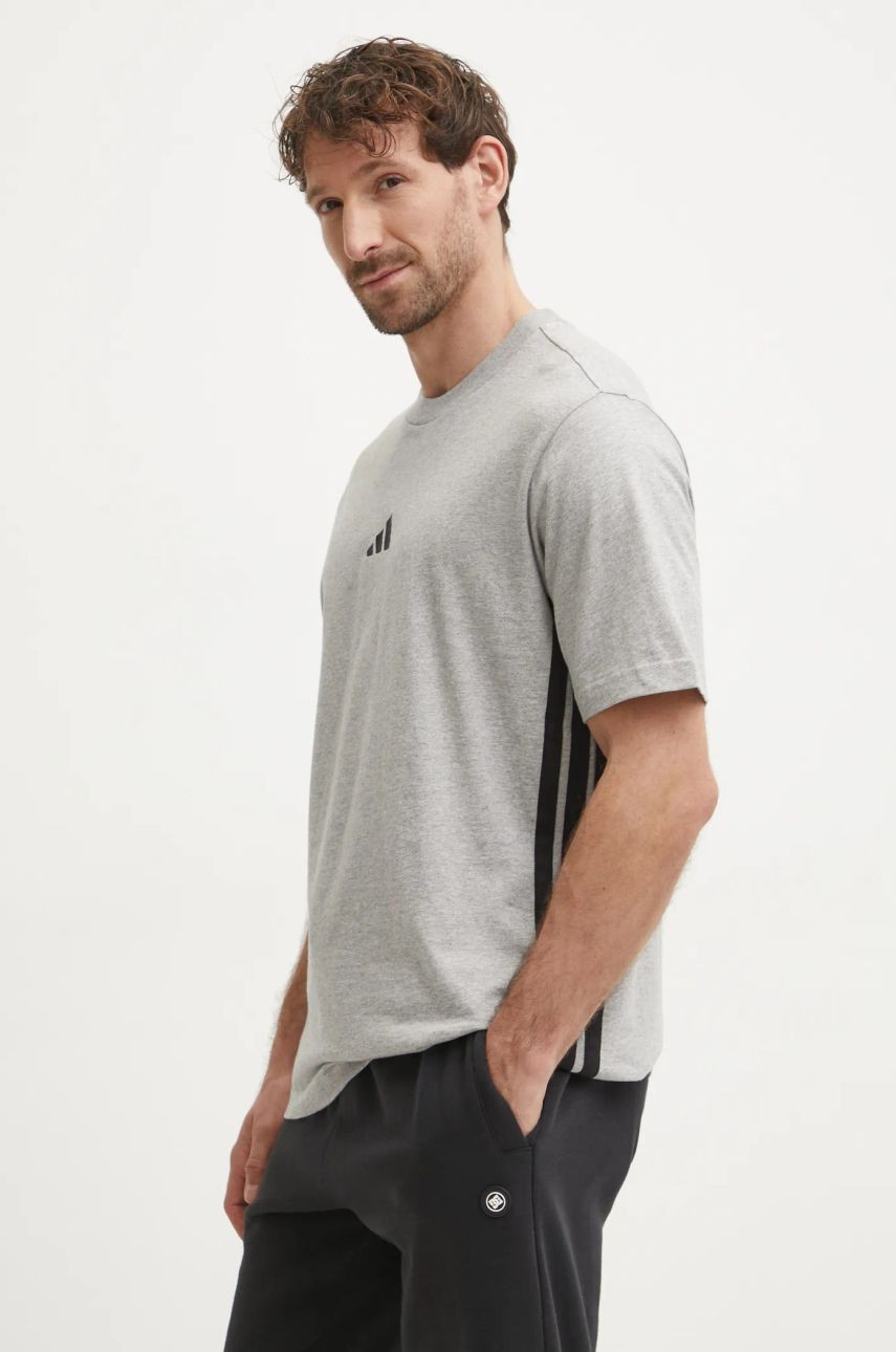 Bavlnené tričko adidas Essentials pánske, šedá farba, vzorované, JE6396