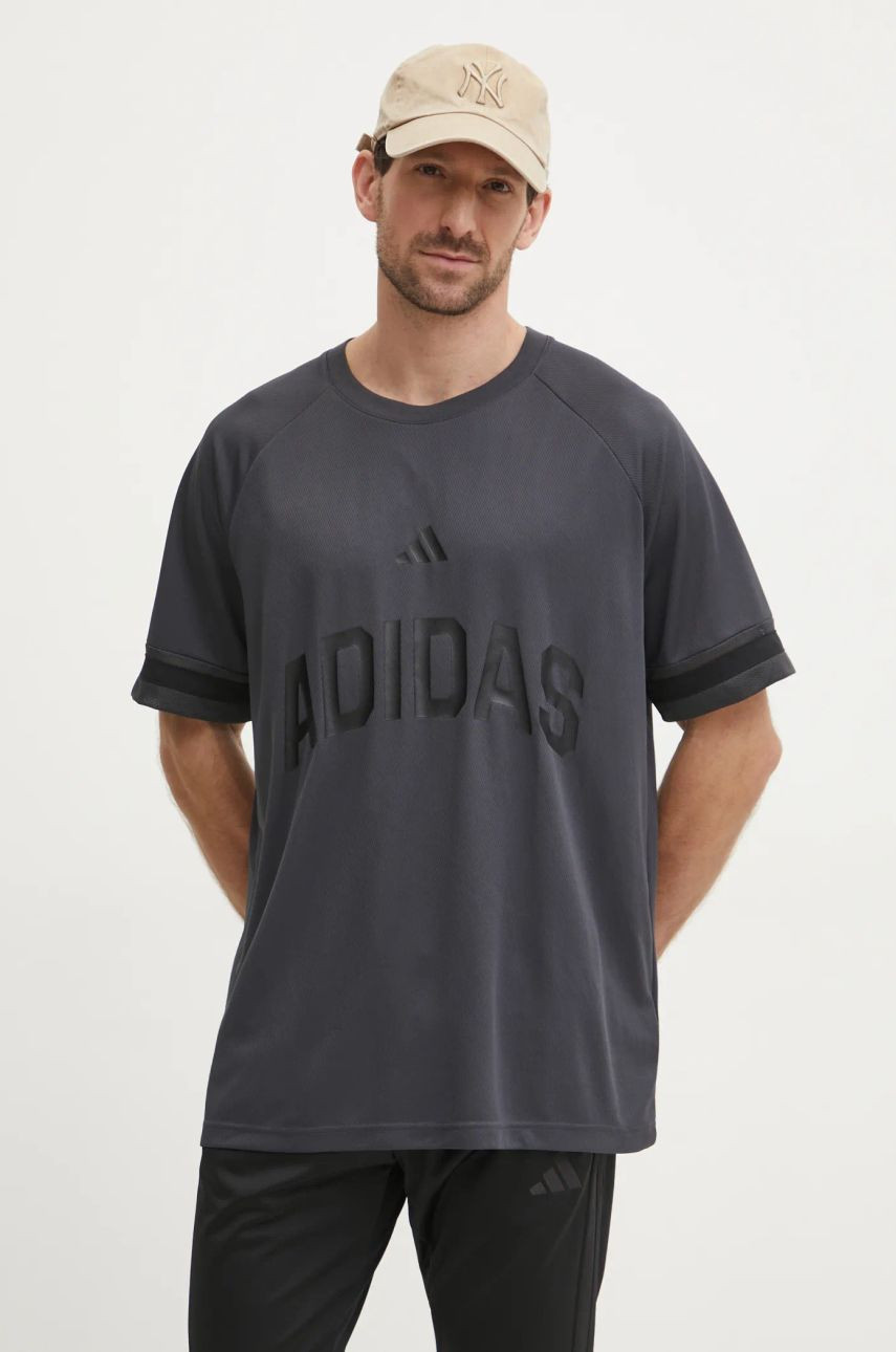 Tričko adidas US Sports pánske, šedá farba, s potlačou, JD8097