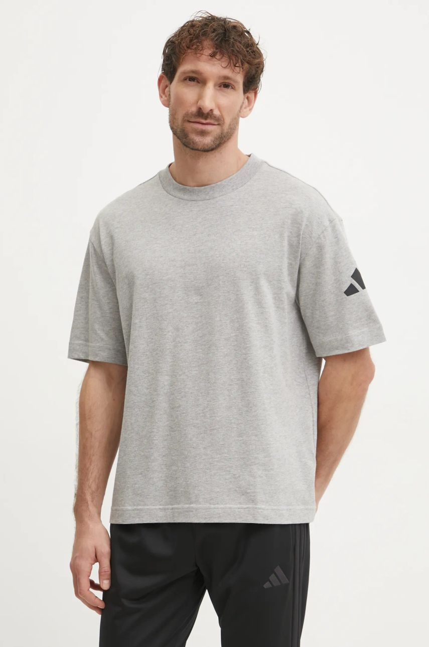 Bavlnené tričko adidas Essentials pánske, šedá farba, s potlačou, JF3618