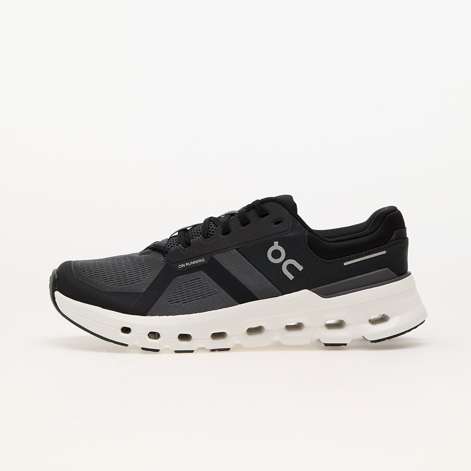 Tenisky On M Cloudrunner 2 Eclipse/ Black EUR 44
