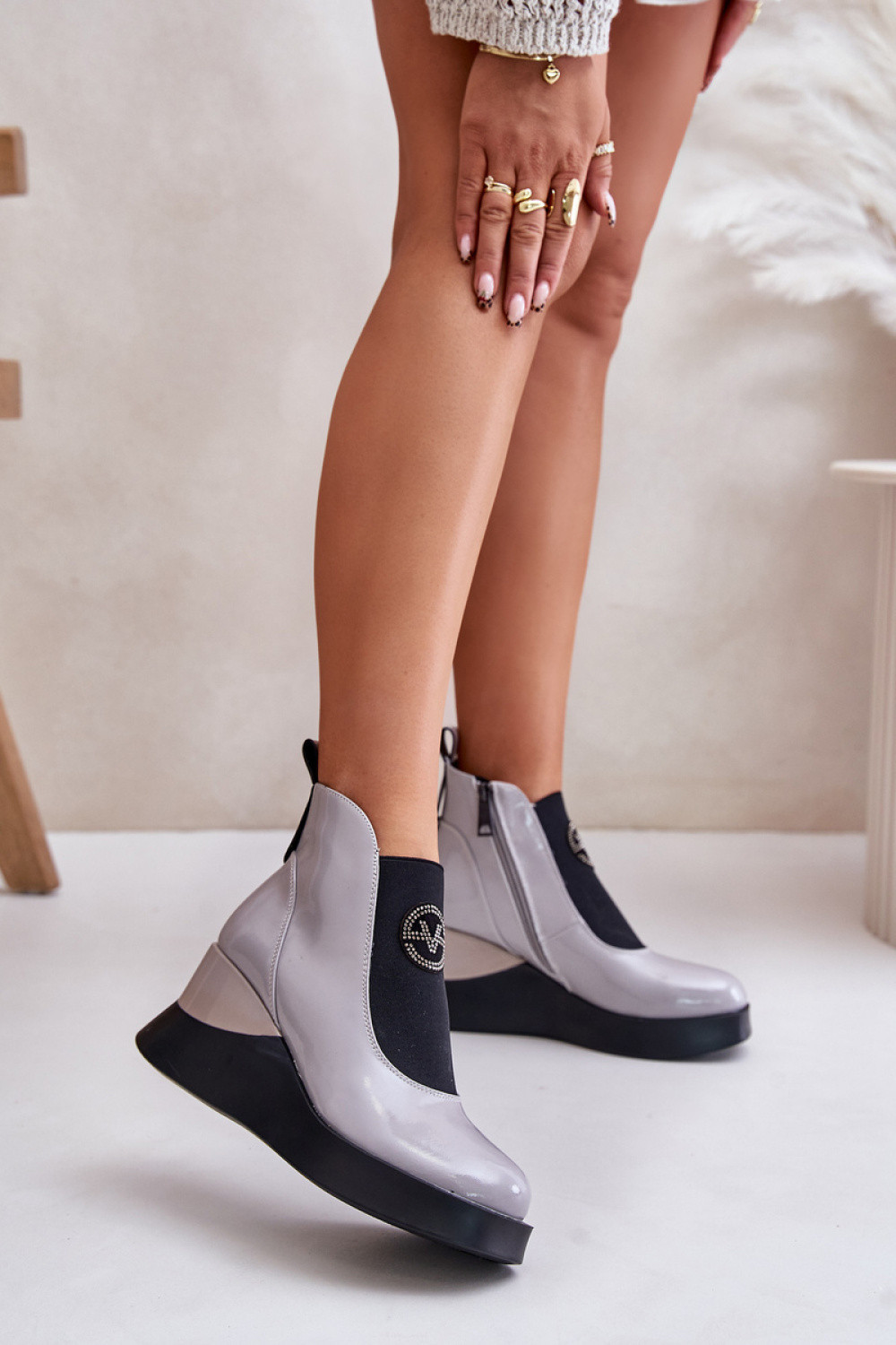 Topánky na klinovom podpätku model 201547 Step in style 37