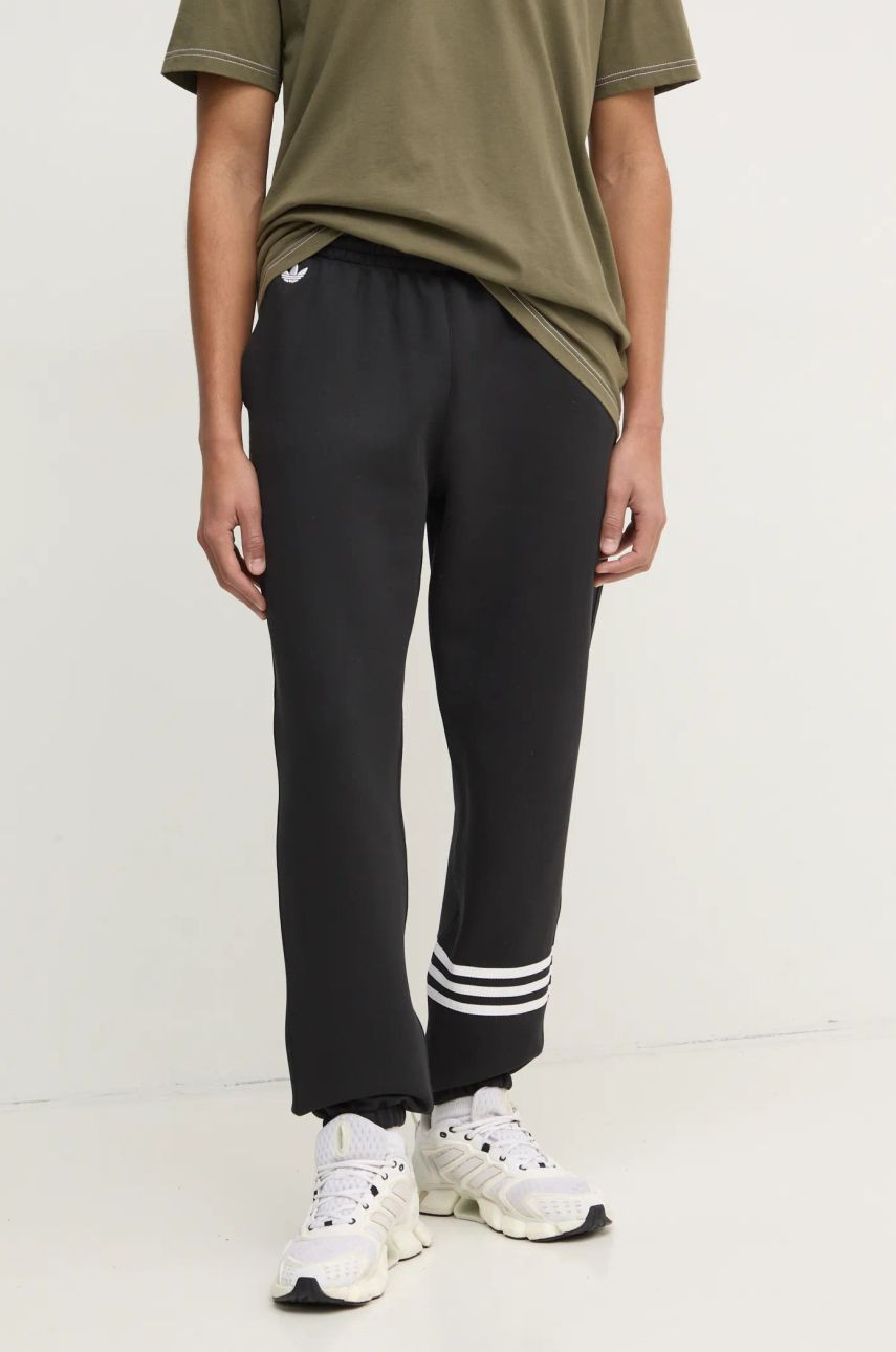 Tepláky adidas Originals NC PANTS čierna farba, s nášivkou, JC9903