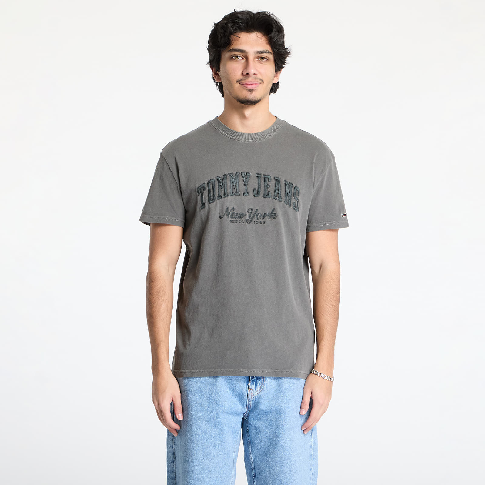 Tričko Tommy Jeans Reg Vintage Varsity Tee Black S