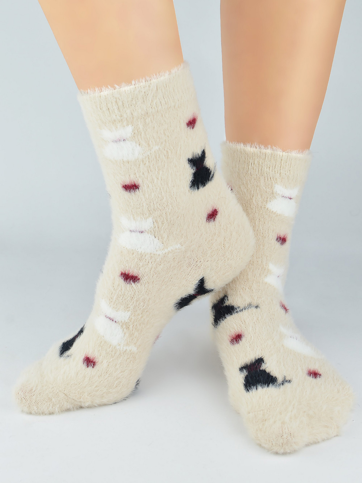 NOVITI Woman's Socks SB107-W-02