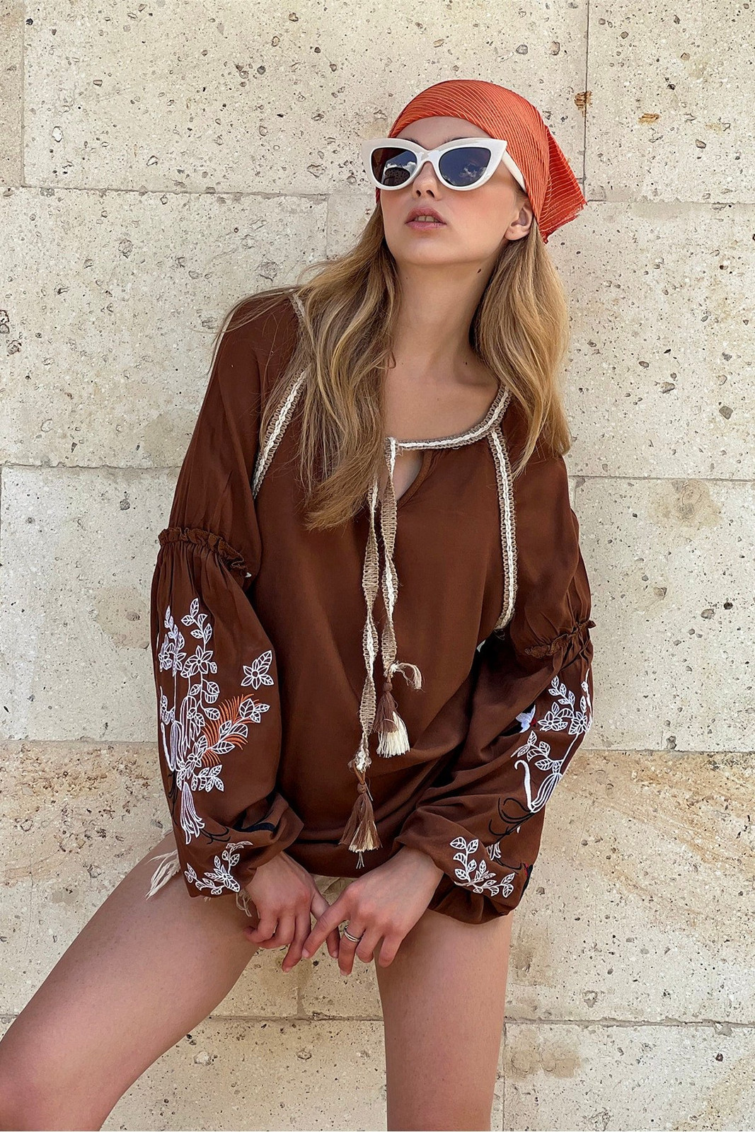 Trend Alaçatı Stili Women's Brown Sleeves Embroidered Raffia Detailed Tasseled Woven Blouse
