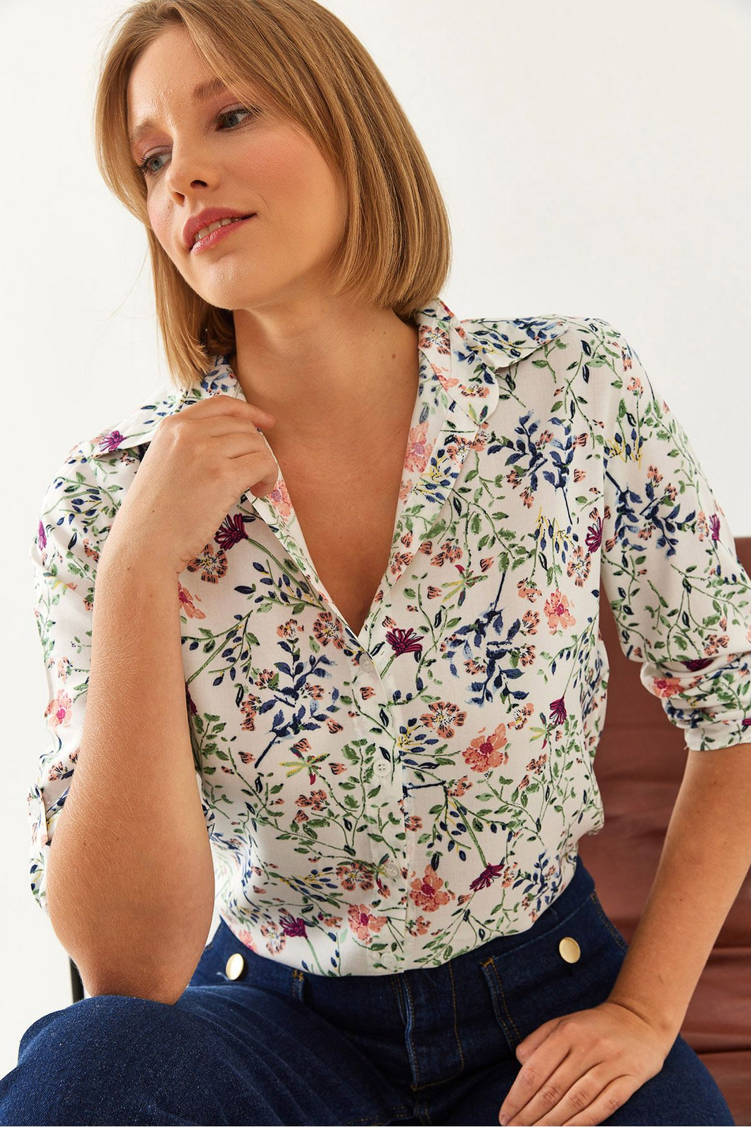 Bianco Lucci Women's Sleeve Fold Floral Patterned Shirt