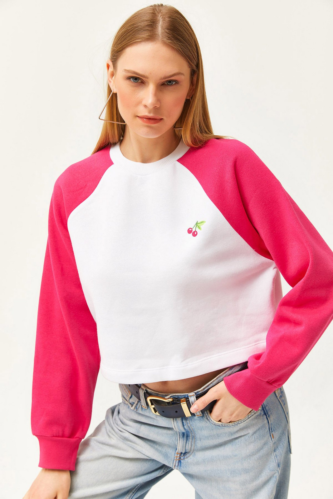 Olalook Women's Ecru Raglan Sleeve Cherry Embroidered Crop Sweatshirt
