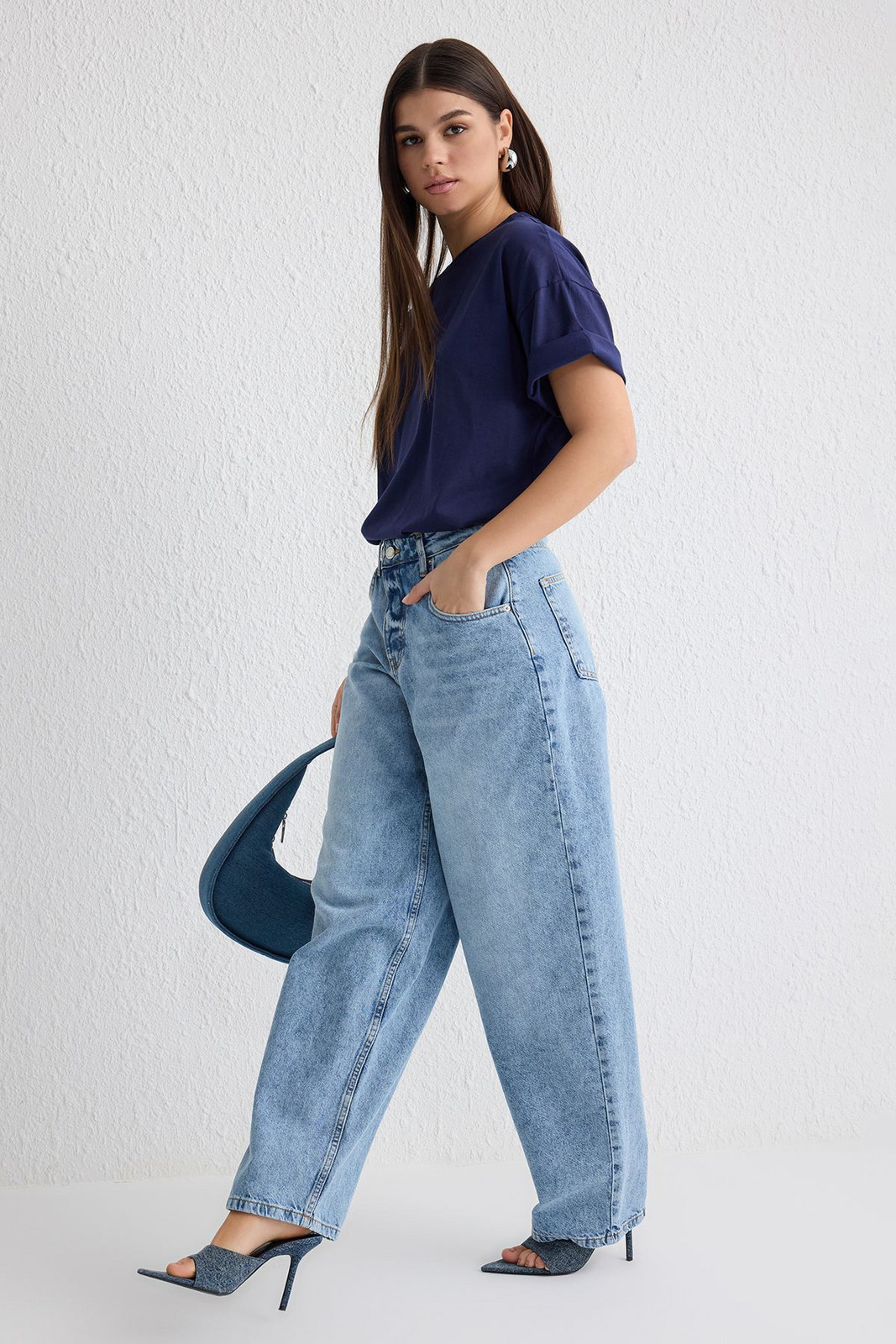 Trendyol Blue More Sustainable Normal Waist Skater Jeans
