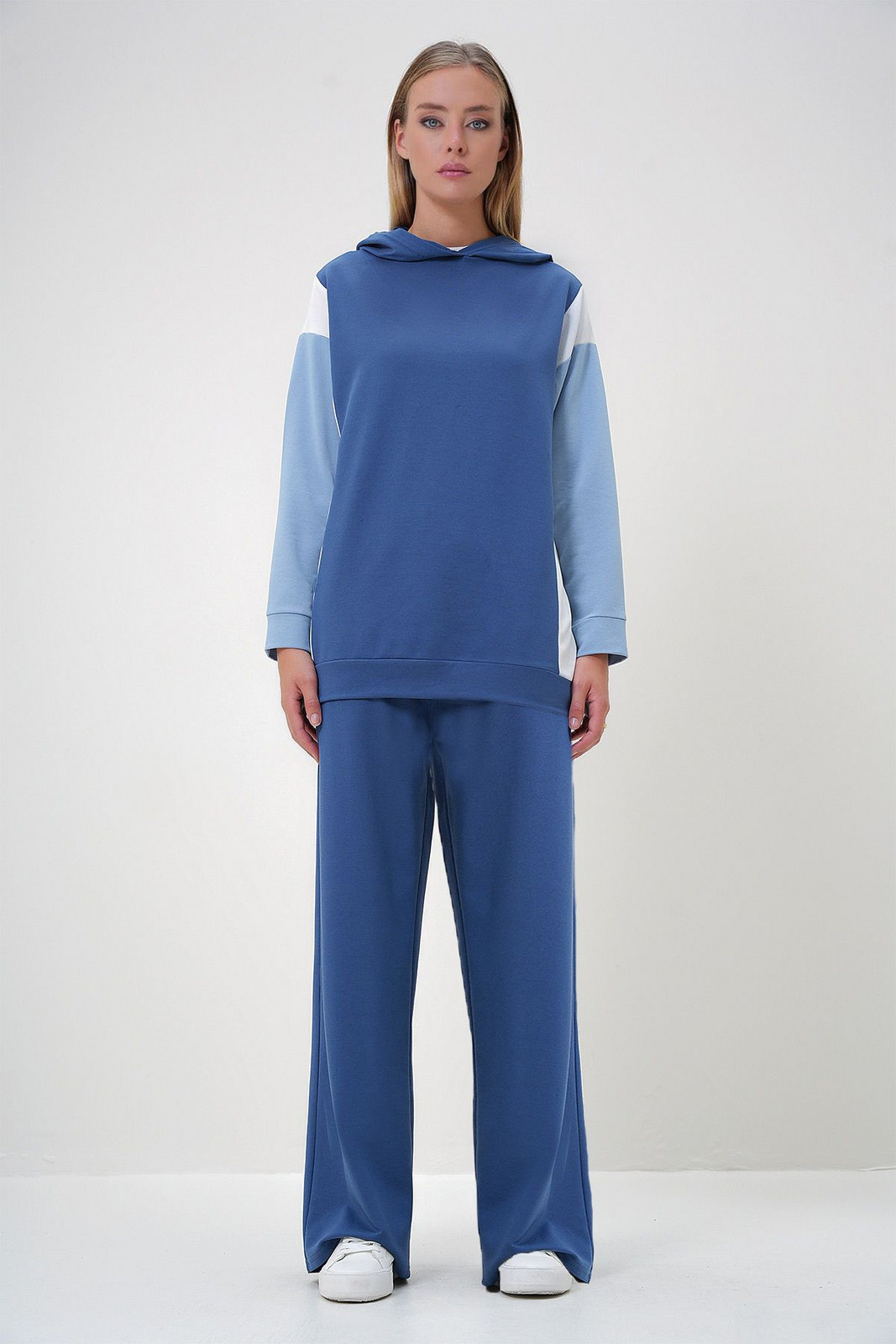 Trend Alaçatı Stili Women's Indigo Hooded Color Block Two Yarn Top-Bottom Set