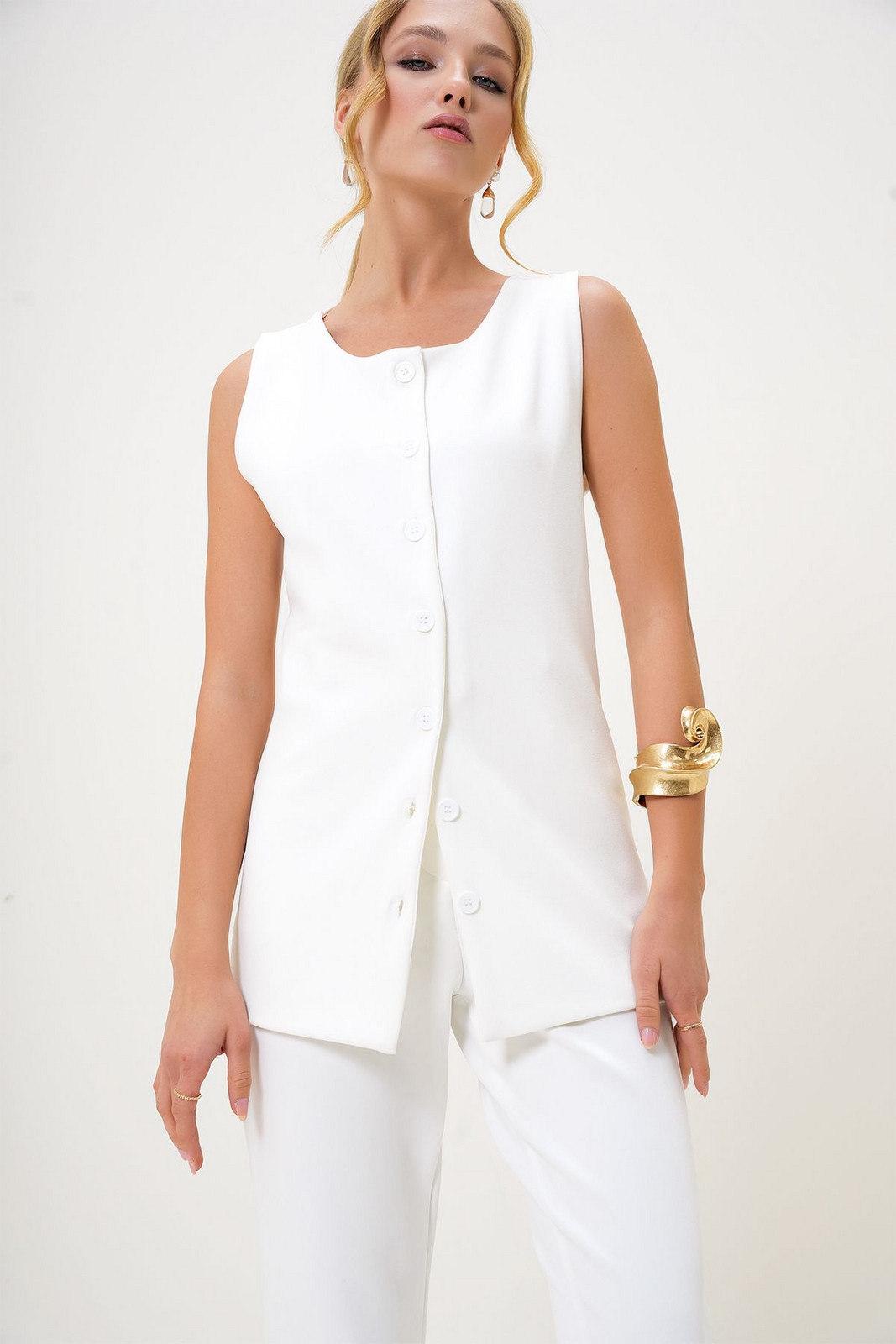 Trend Alaçatı Stili Women's Ecru Crew Neck Knitted Crepe Long Vest